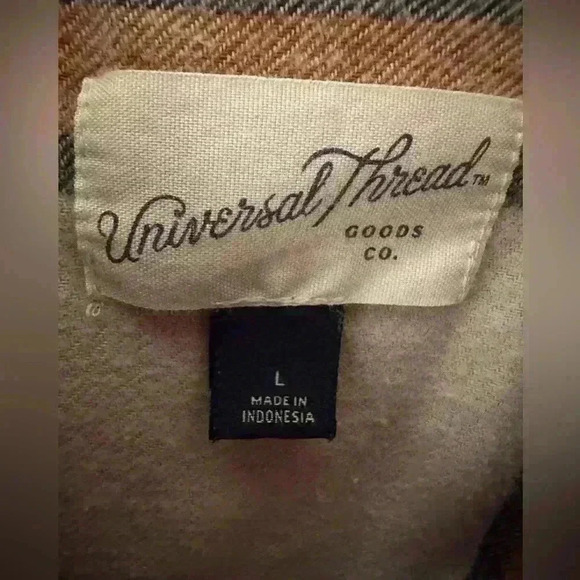 Universal Thread Plaid Top (O5) - Picture 7 of 8